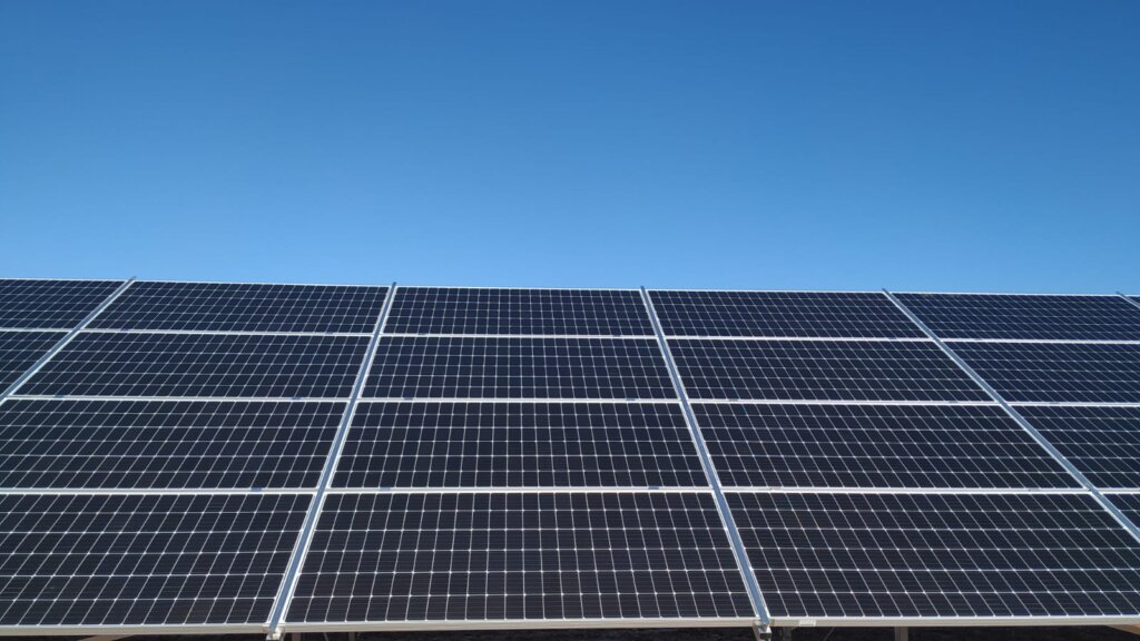 instalación solar para autoconsumo colectivo sin tejado